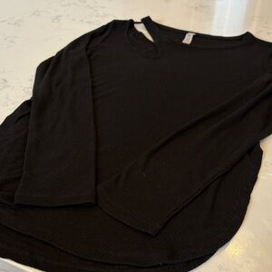 ALO Yoga Black Long Sleeve Women's Top